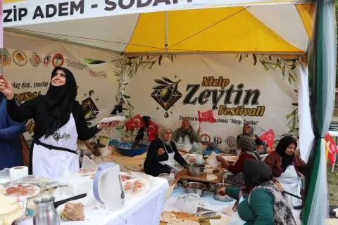 Nizip’te Zeytin Bereketi ve Festival Heyecanı: Protokol Sahaya İndi! (fotoğraf 5)
