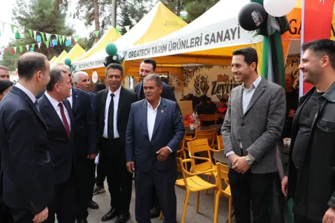 Nizip’te Zeytin Bereketi ve Festival Heyecanı: Protokol Sahaya İndi! (fotoğraf 8)