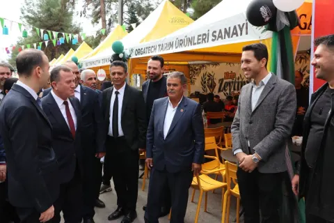 Nizip’te Zeytin Bereketi ve Festival Heyecanı: Protokol Sahaya İndi! (fotoğraf 11)
