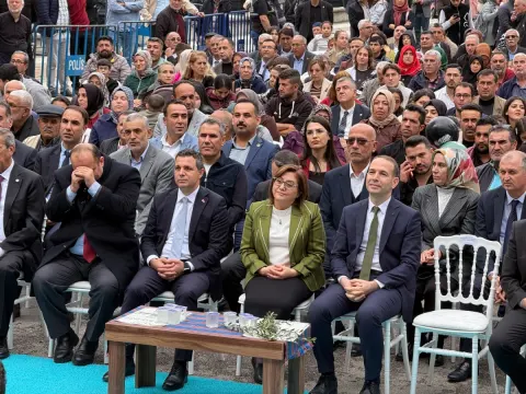 Nizip Zeytin Festivali Coşkulu Törenle Açıldı: Protokolden Yoğun Katılım! (fotoğraf 6)