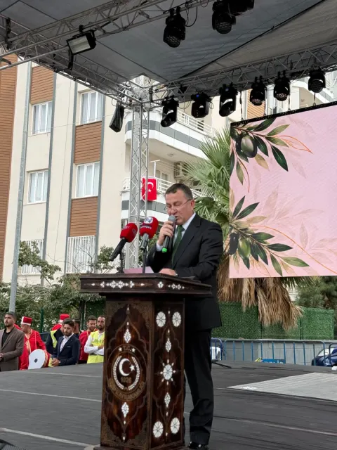 Nizip Zeytin Festivali Coşkulu Törenle Açıldı: Protokolden Yoğun Katılım! (fotoğraf 10)