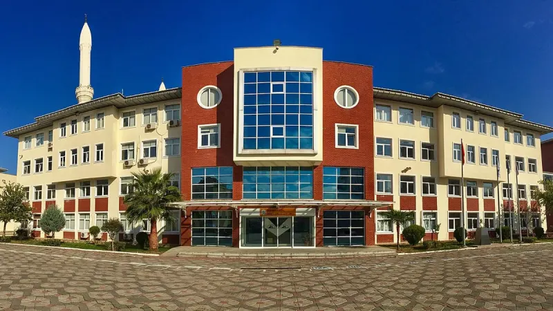 Halfeti Yukarı Göklü İmam Hatip Ortaokulunda konferans düzenlendi